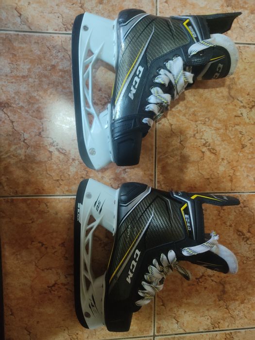 Коньки,хоккейные