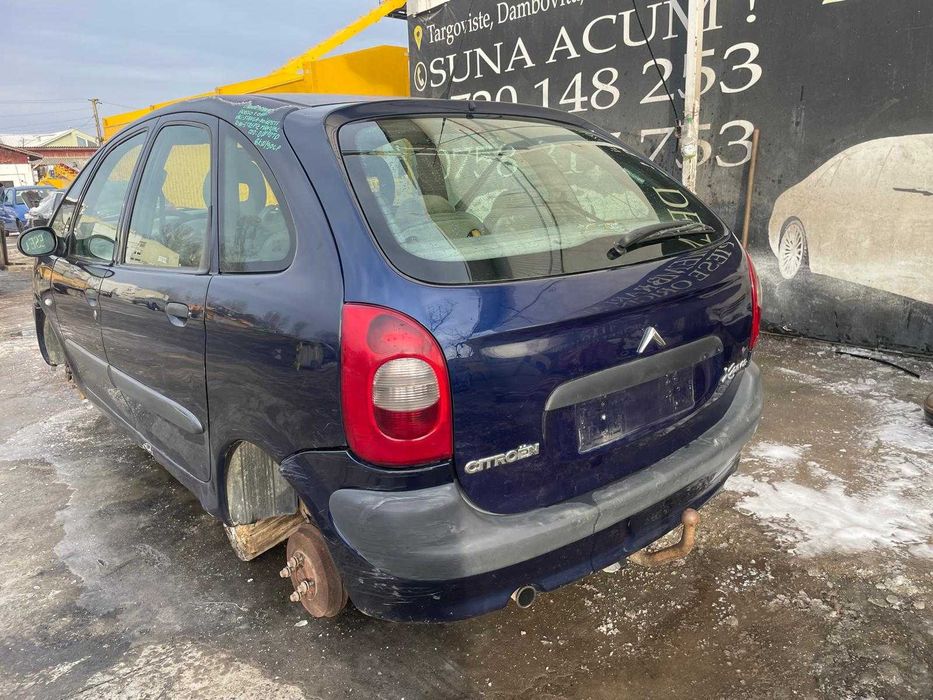 dezmembrez citroen xsara picasso 2.0hdi/bara fata citroen xsara/far