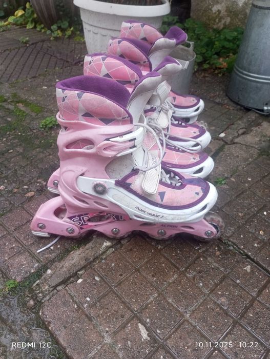 Ролери 35-38.Идеални за близначки но може и поотделно.