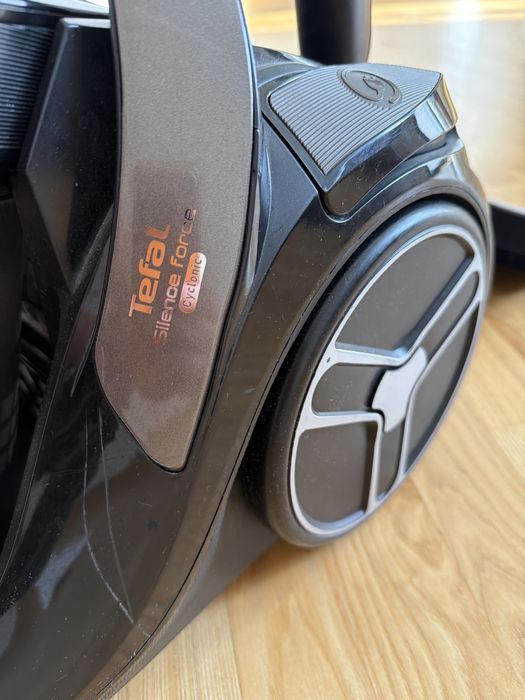 Пылесос Tefal  Silence Force