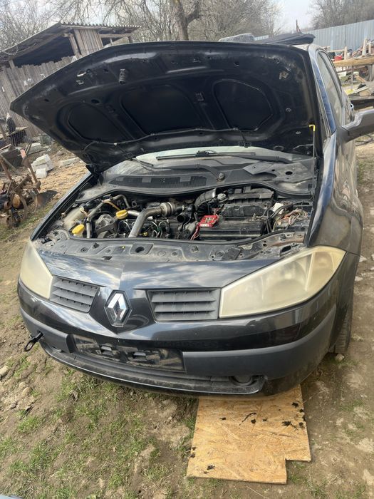 Vand intreg sau dezmembrez renault megan 2