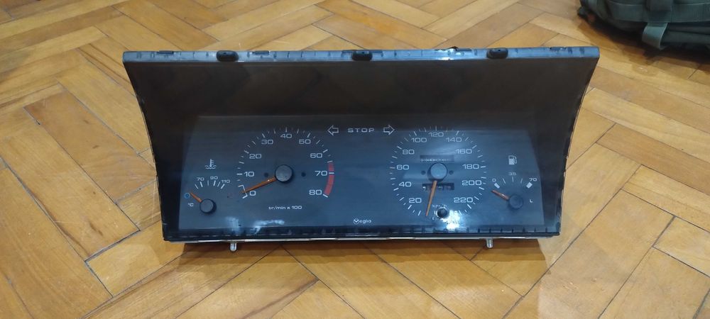 Километраж от Peugeot 405 (06.1987 - 08.1992) 1.6, 92 к.с.