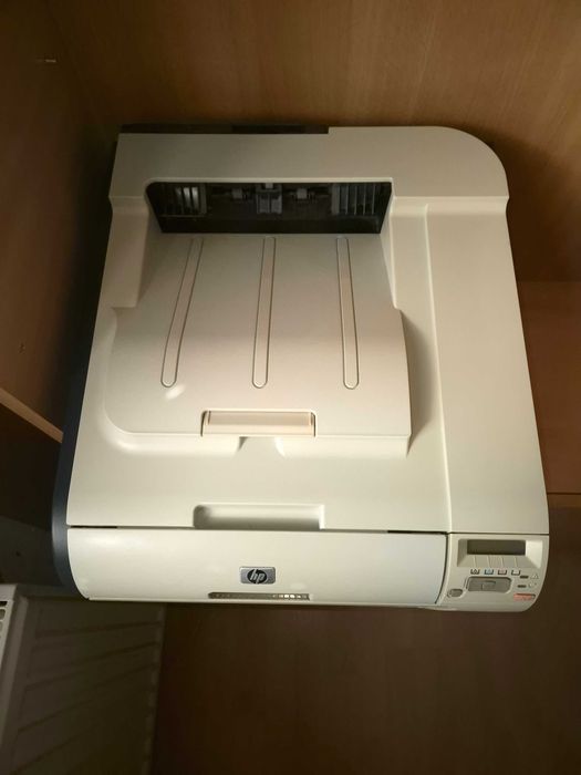 Imprimanta HP Color LaserJet CP2025-Sector 4 Bucuresti