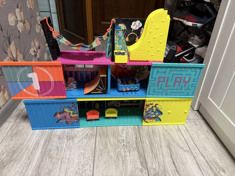 LOL Къща Контейнер