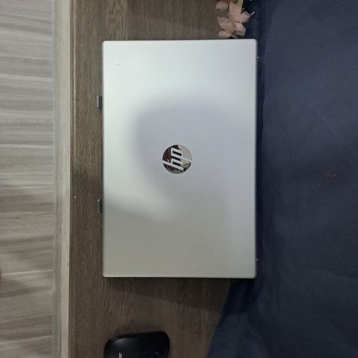 Янги ноутбук бор 2025 йил декабрь да олинган