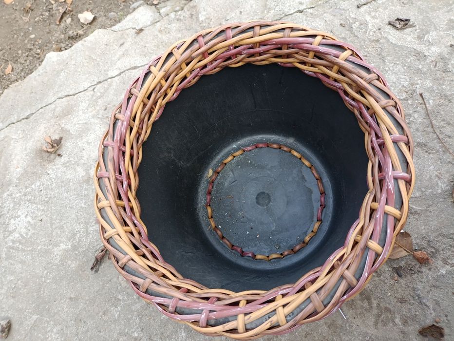 Горшки из ротанга