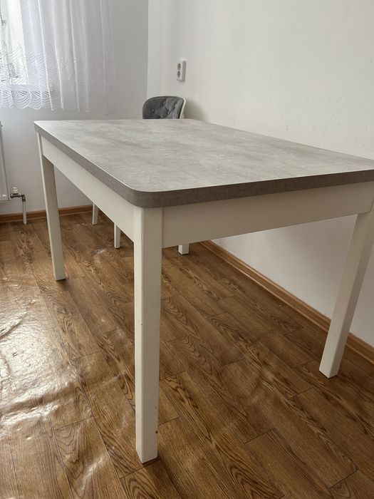 Продам кухонный стол 120*80