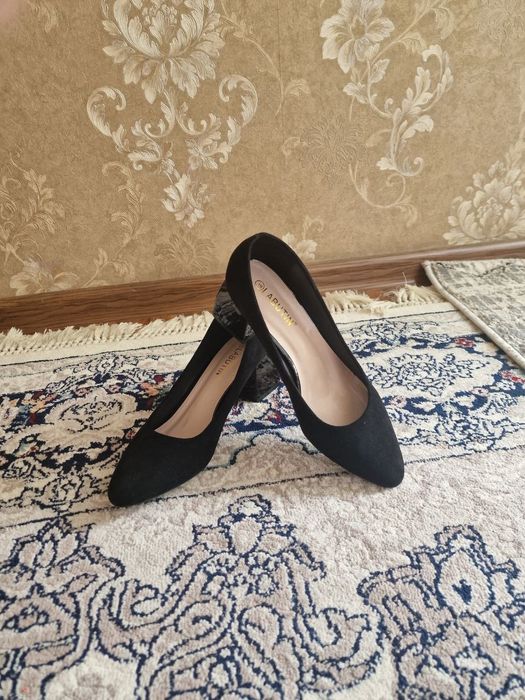 Женские туфли, замшевые