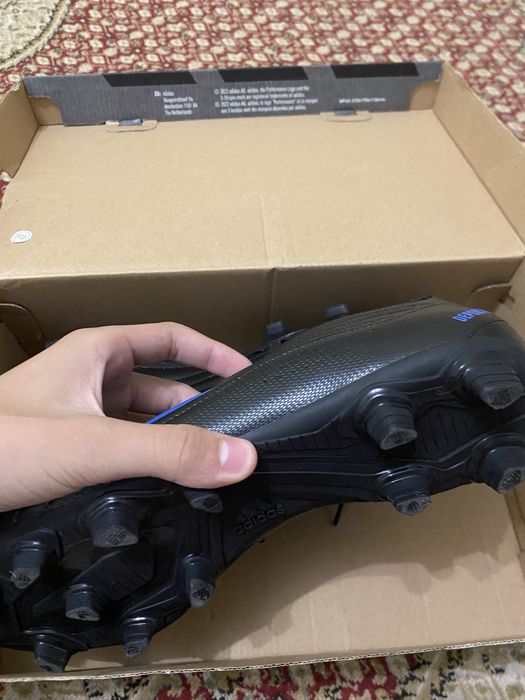 Бутсы adidas оригинальные профессиональные