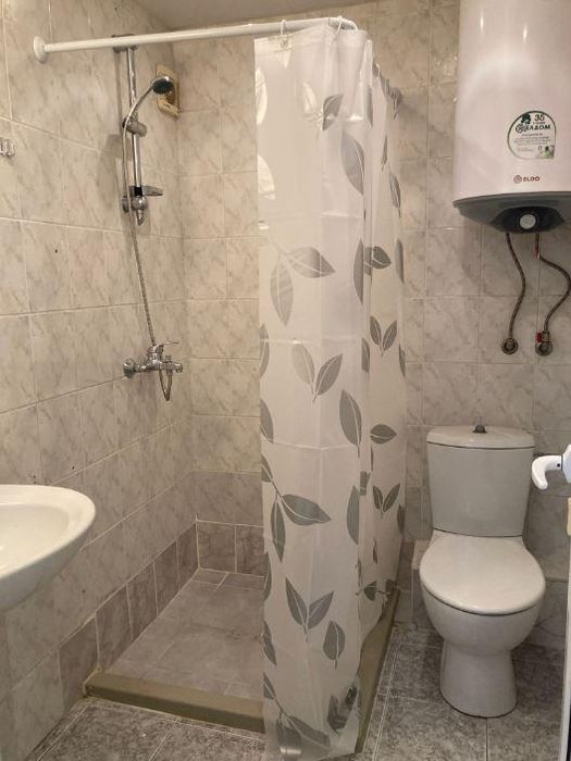 Дава се под наем Едностаен апартамент в Варна, Гръцка махала - 25 кв.м за 245 € - Снимка #4