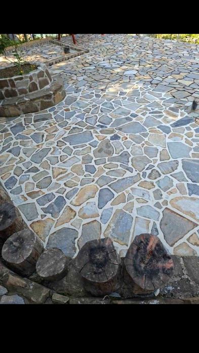 Vand si montez piatra naturala de munte