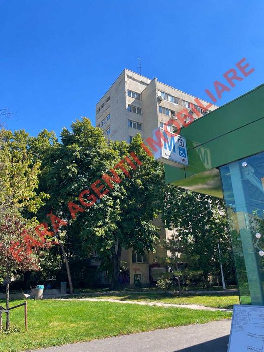 Inchiriez Garsoniera 30 de secunde metrou Favorit