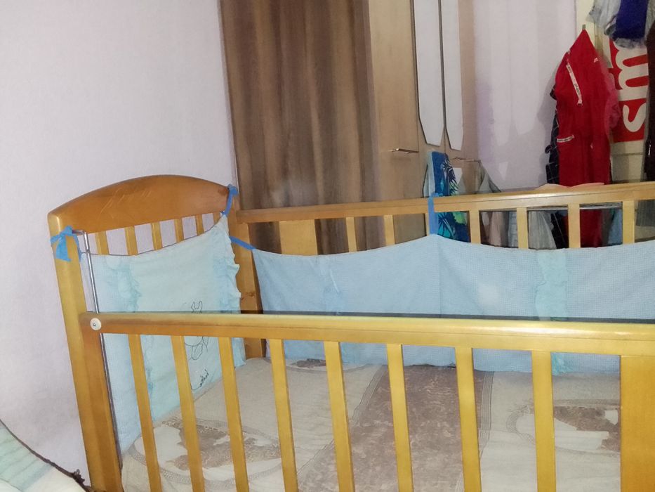 Продам детскую кроватку