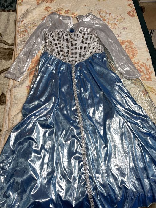 Нарядные платья для подростков