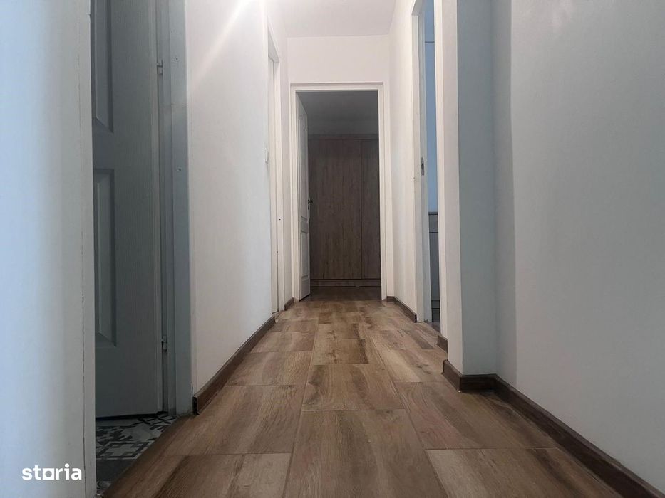 Decomandat! Inchiriere apartament cu 3 camere in Targoviste- micro 4!