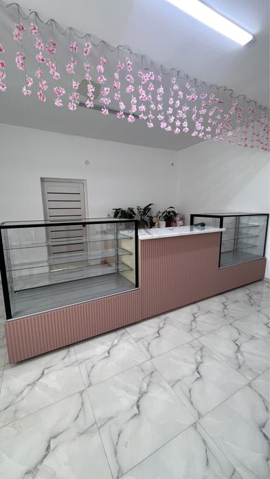 Витрина “Corboma” +мебель