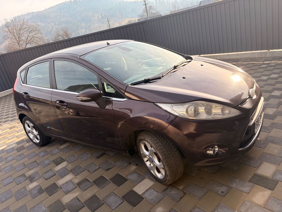 Vând Ford Fiesta
