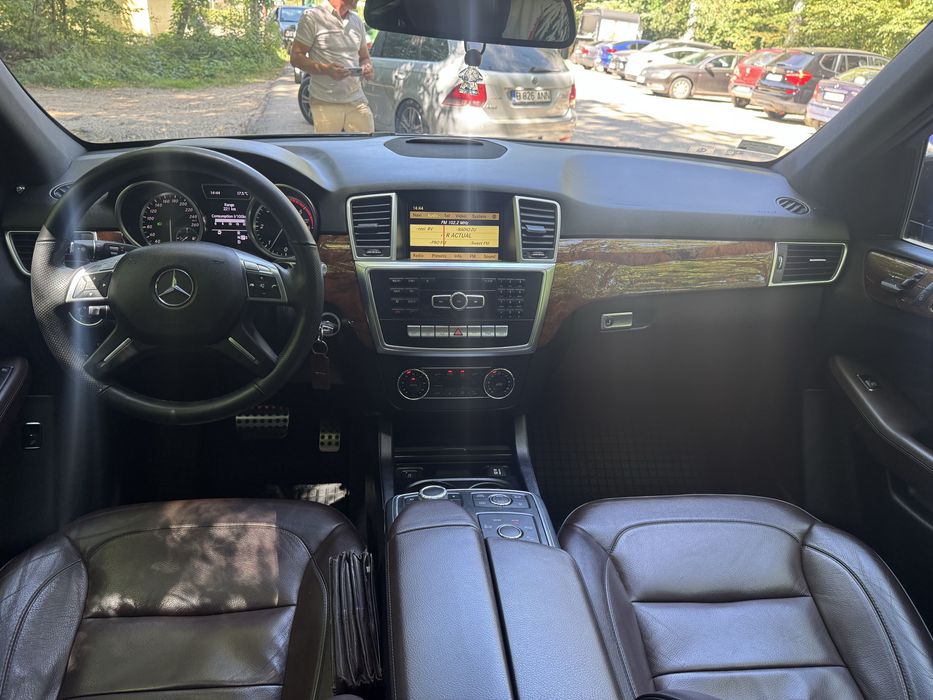 Mercedes ML350 4MATIC 3.0d 258cp Suspensie Aer PROPRIETAR accept unele variante cu auto mai ieftin