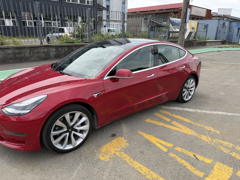 TESLA Model 3 2020 — imagine 2