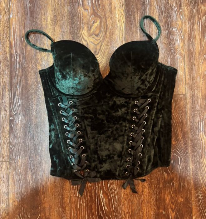 Corset catifea cu detalii