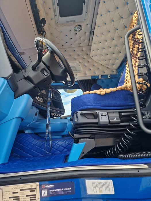 Vând Scania R450,decembrie 2016 și semiremorca Kogel 2017