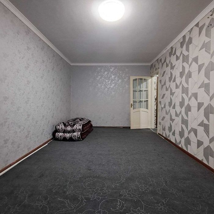 Йулнинг буйида 1 хонали евро ремонт квартира сотилади