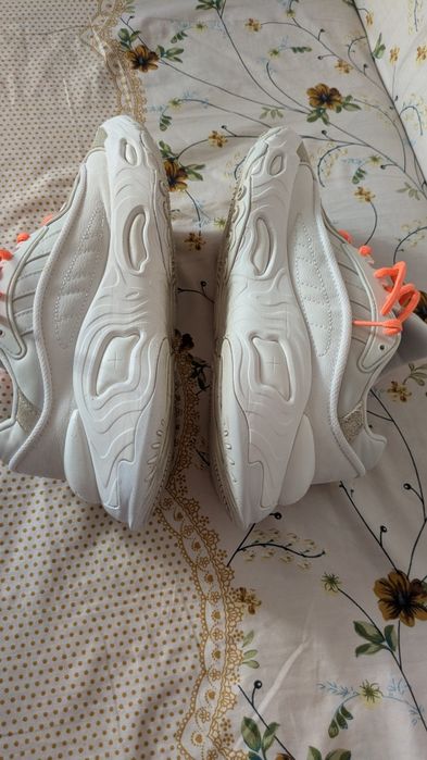 Adidași adidas oznova 38