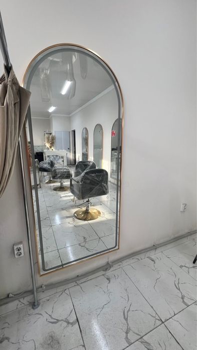 Зеркало для салона красоты