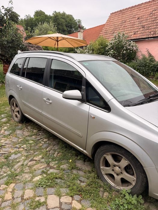 Opel Zafira 1.9 CDTI 120 CP