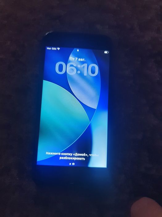 Продам iphone se