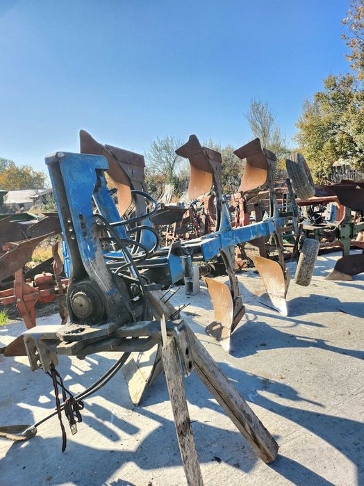 Plug Ebro reversibil  3 brazde