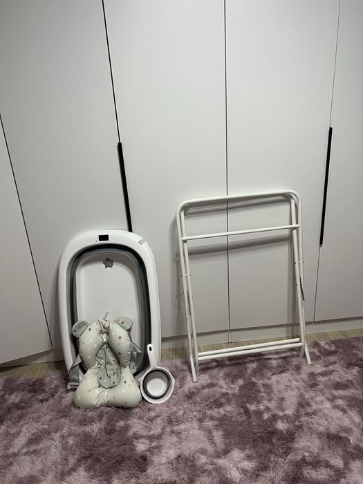 Продам ванночку с подставкой