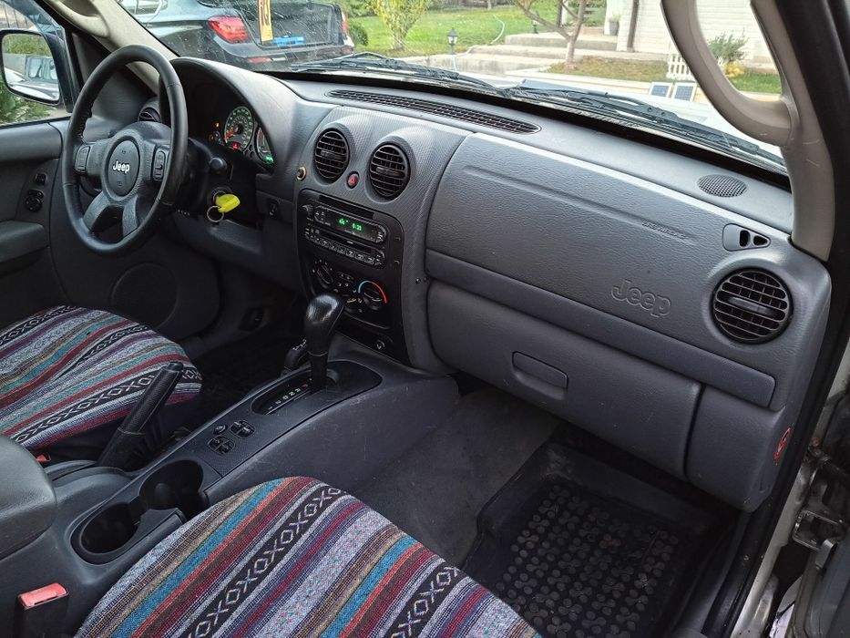 Jeep Cherokee 2.8 diesel automat 4x4 reductor an 2006