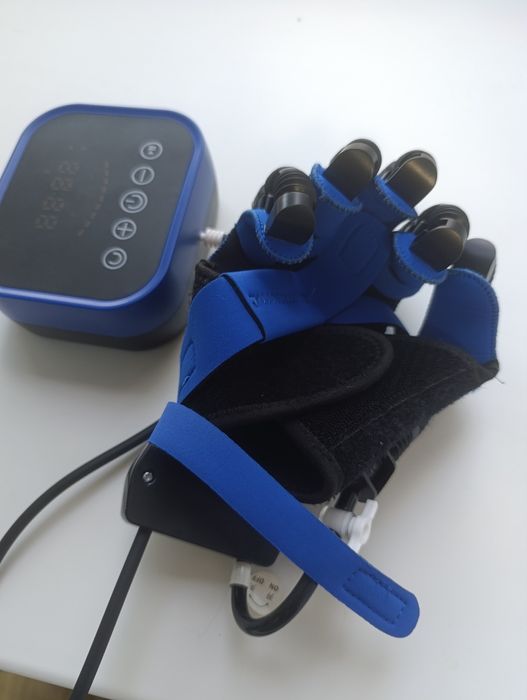 Массажная  перчатка