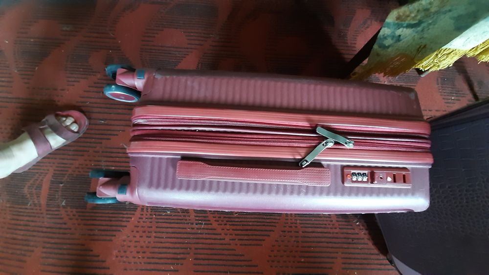 Продам 2чемодана в отличном состоянии