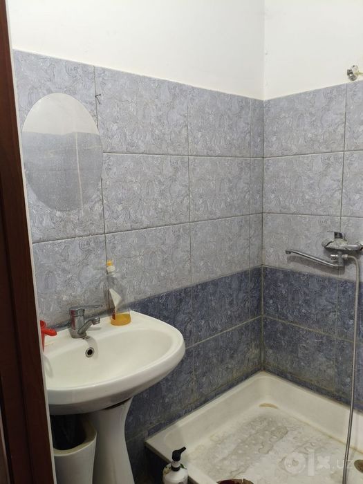 Uy sotiladi uzun ovul 5chi etaj