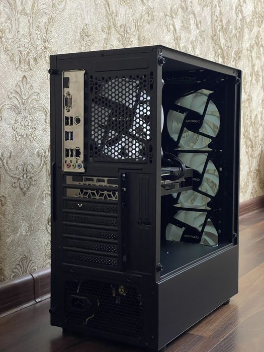 продается комплект пк игровой и для монтажа