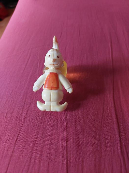 Игрушки пластиковые