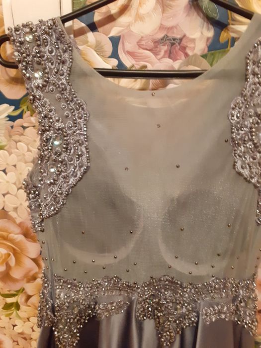 Платье вечернее.