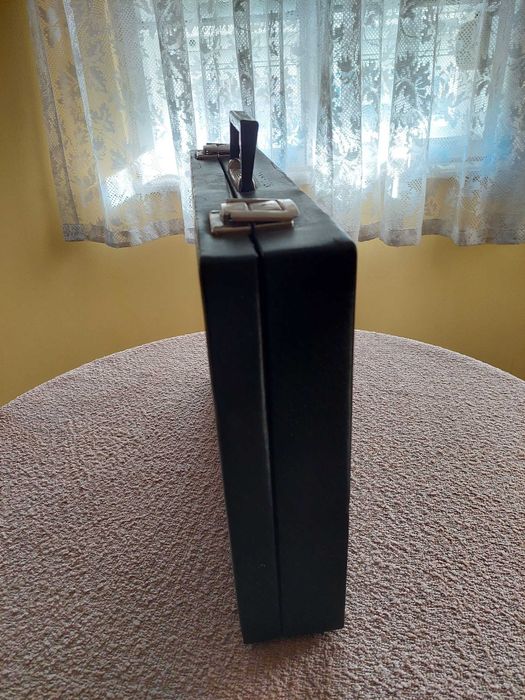 Дипломатическо куфарче Ретро