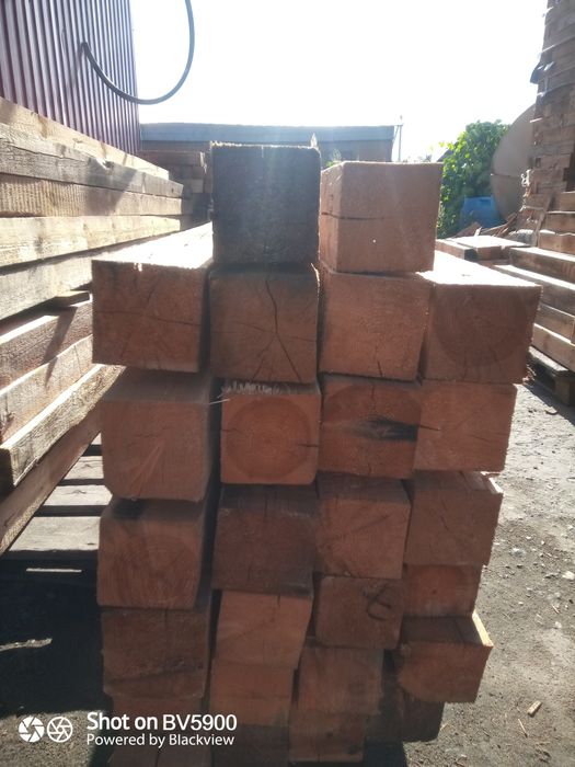 Брус 10 на 10 разной длины.