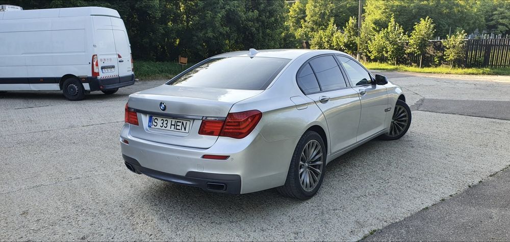 Bmw 730 M/Act steering/Dyn Drive/Soft/Head up/Ventilație/Padele/keyles