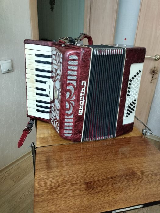 Продам Аккардеон