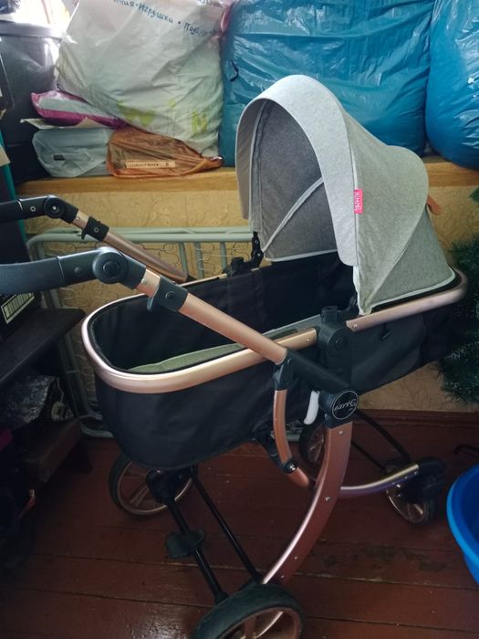 Продам коляску прогулочную