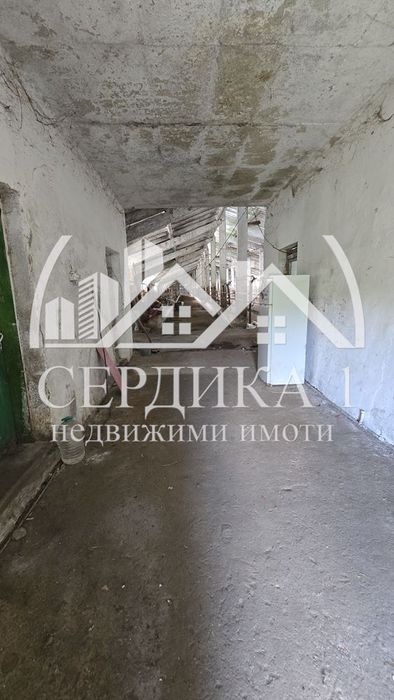 Пром. помещение в София, област-с.Душанци