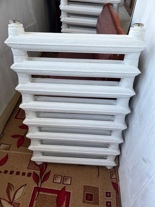 Продаю чугунные батареи