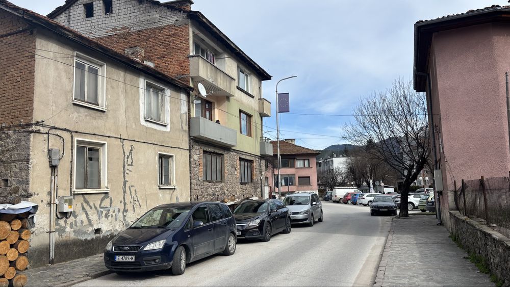 Продава се Къща в Девин - 76 кв.м за 550 €/кв.м - Снимка #2