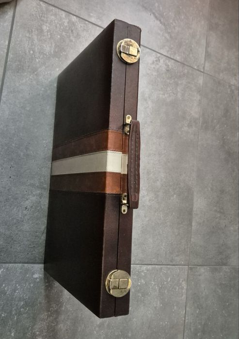 Кожена табла за игра