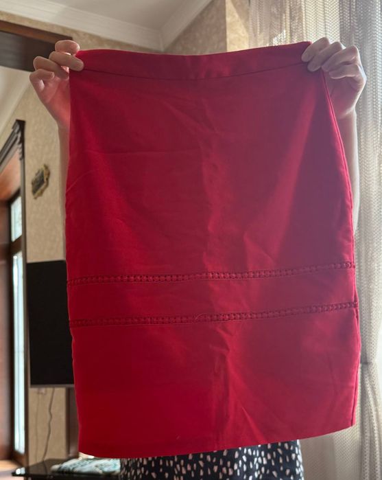Женская, красная юбка