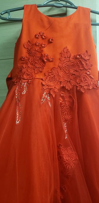 Нарядное платье для девочки